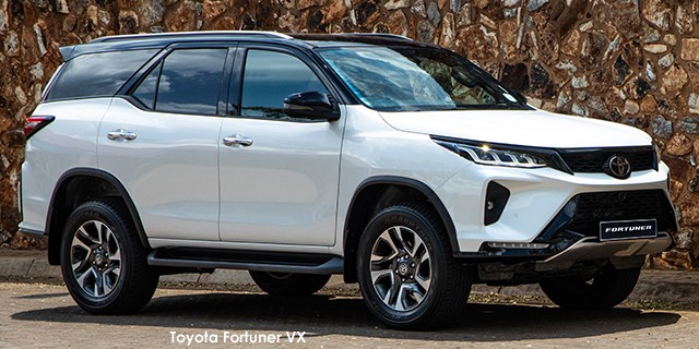 Surf4Cars_New_Cars_Toyota Fortuner 28GD-6 4x4_2.jpg